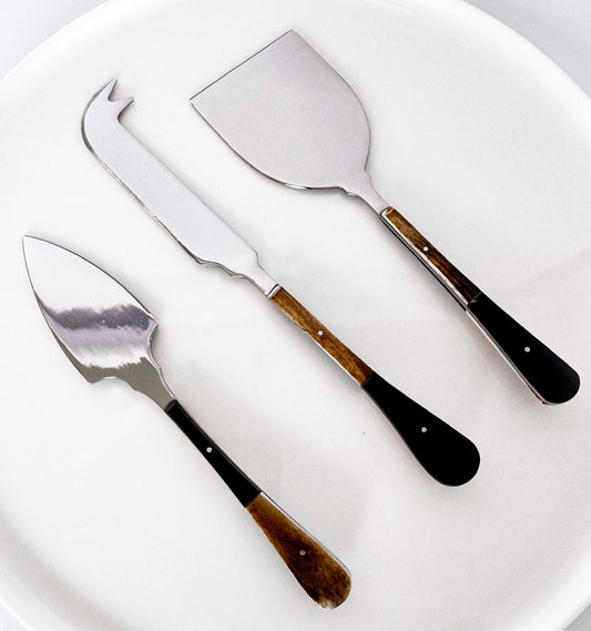 Rees Horn Cheese Set