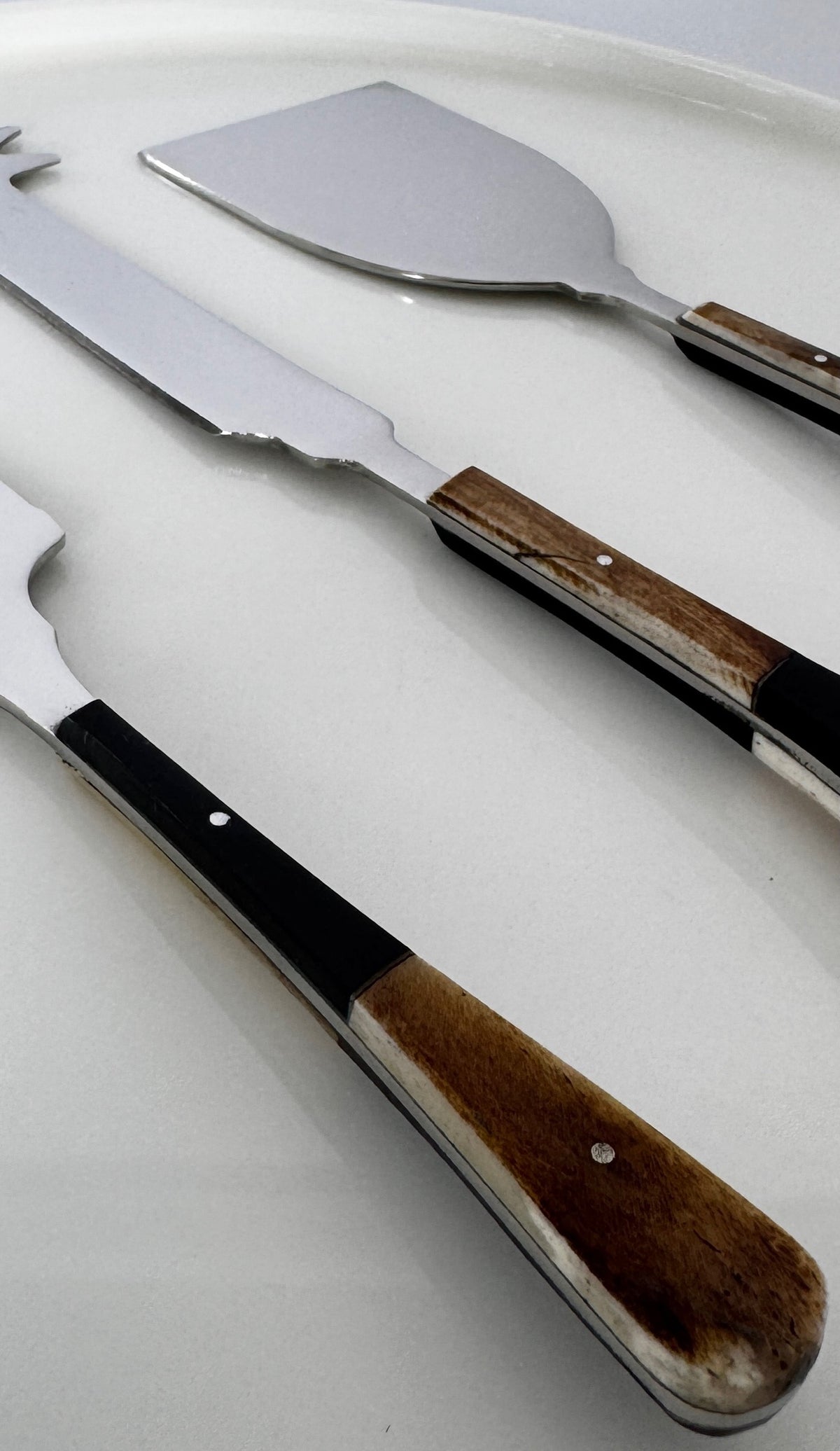 Rees Horn Cheese Set