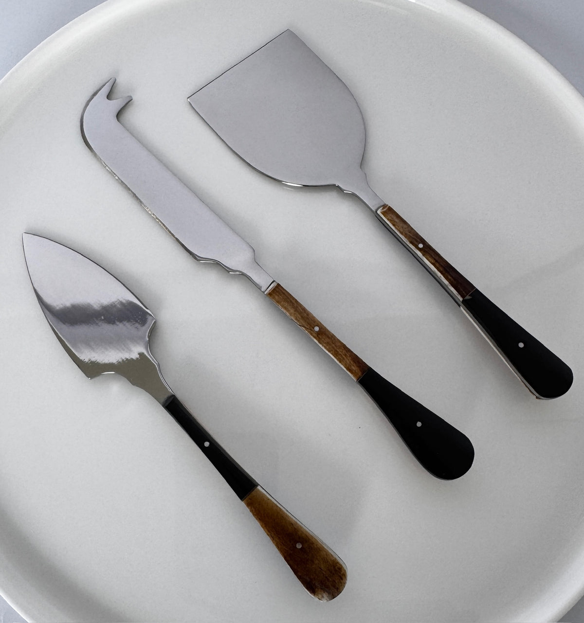 Rees Horn Cheese Set